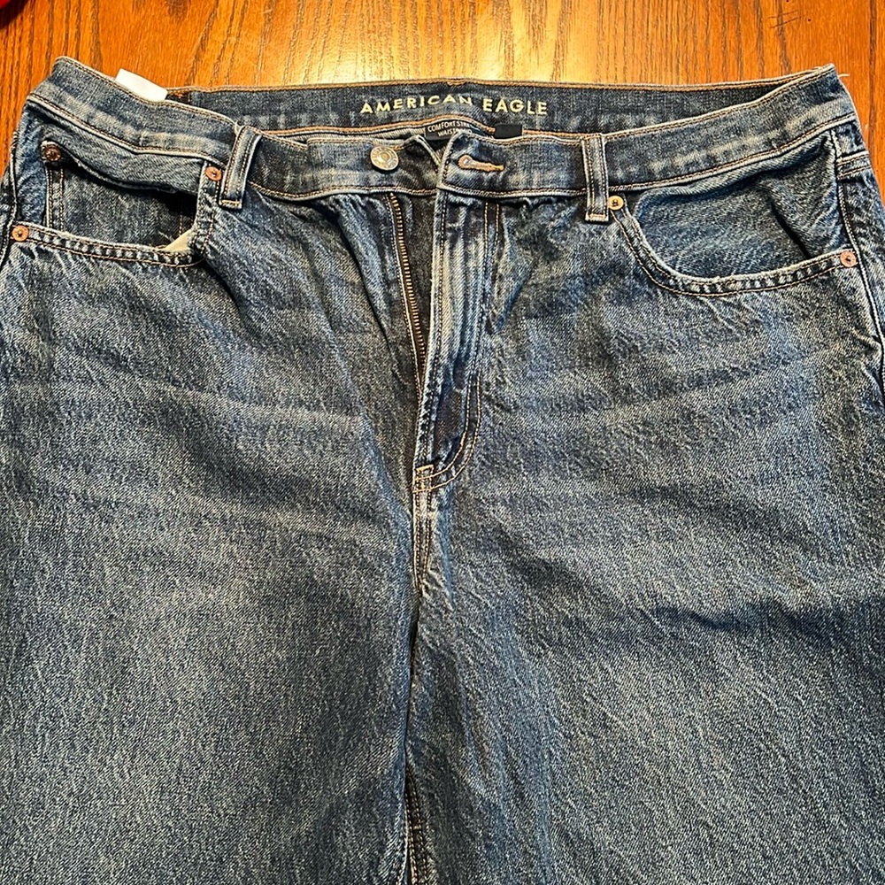 American Eagle Low rise baggy jeans 16 long